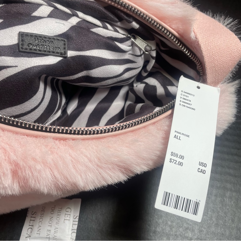 BNWT Urban Outfitters half moon plush faux fur handbag pink soft! PRICE FIRM!!! - Picture 8 of 12